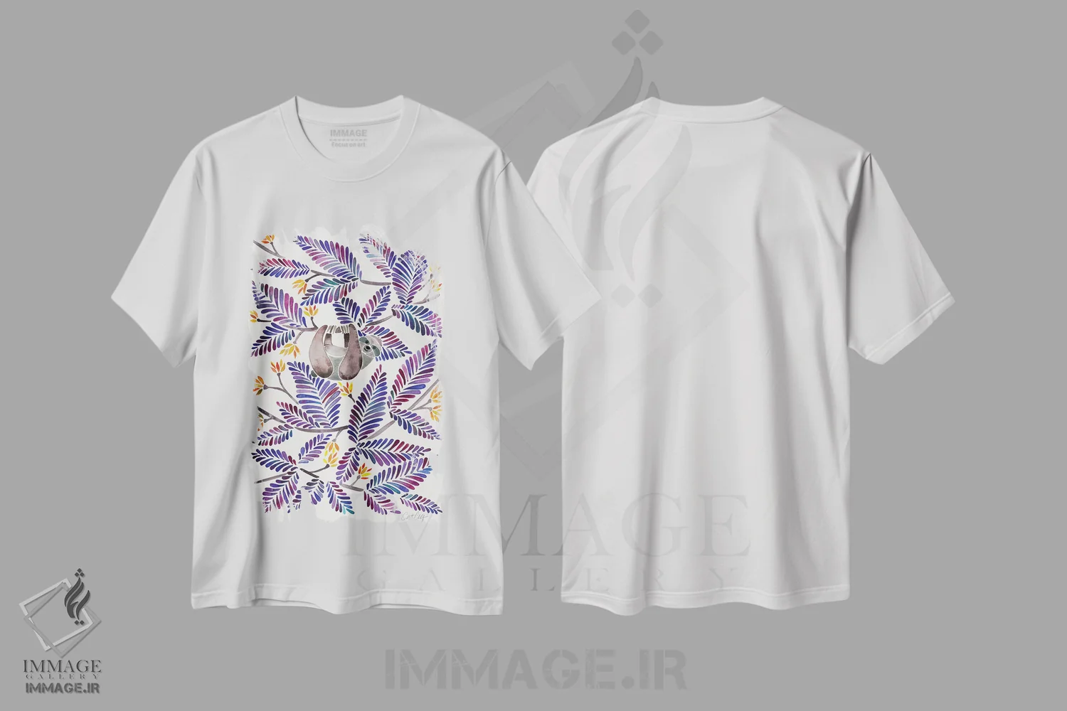 تیشرت سفید طرح دار تنبل نیلی، دکور بوهمی اثر کت کوکیلت | فروشگاه ایماژ