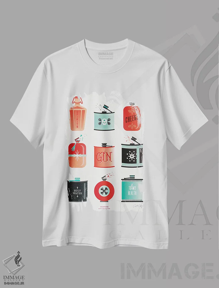 تیشرت سفید طرح دار بطری های سرخابی فیروزه ای، تزئینی اثر کت کوکیلت | فروشگاه ایماژ
