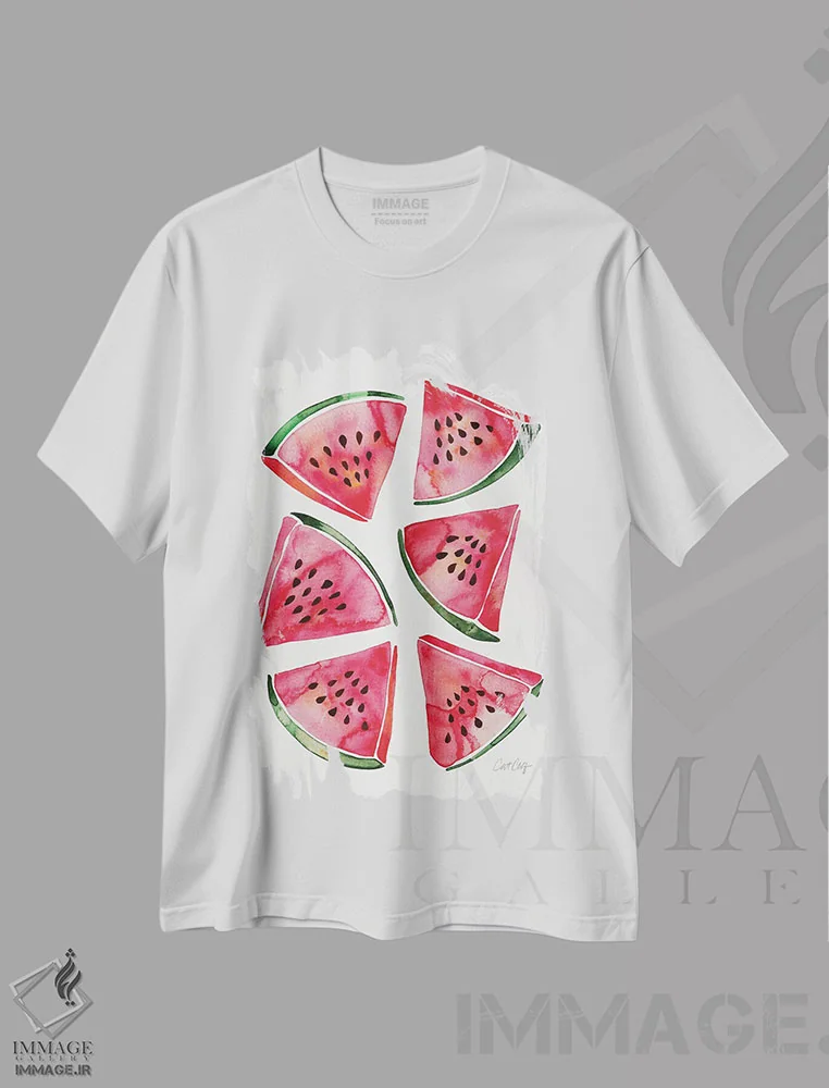 تیشرت سفید طرح دار هندوانه، دکور ساحلی اثر کت کوکیلت | immage.ir