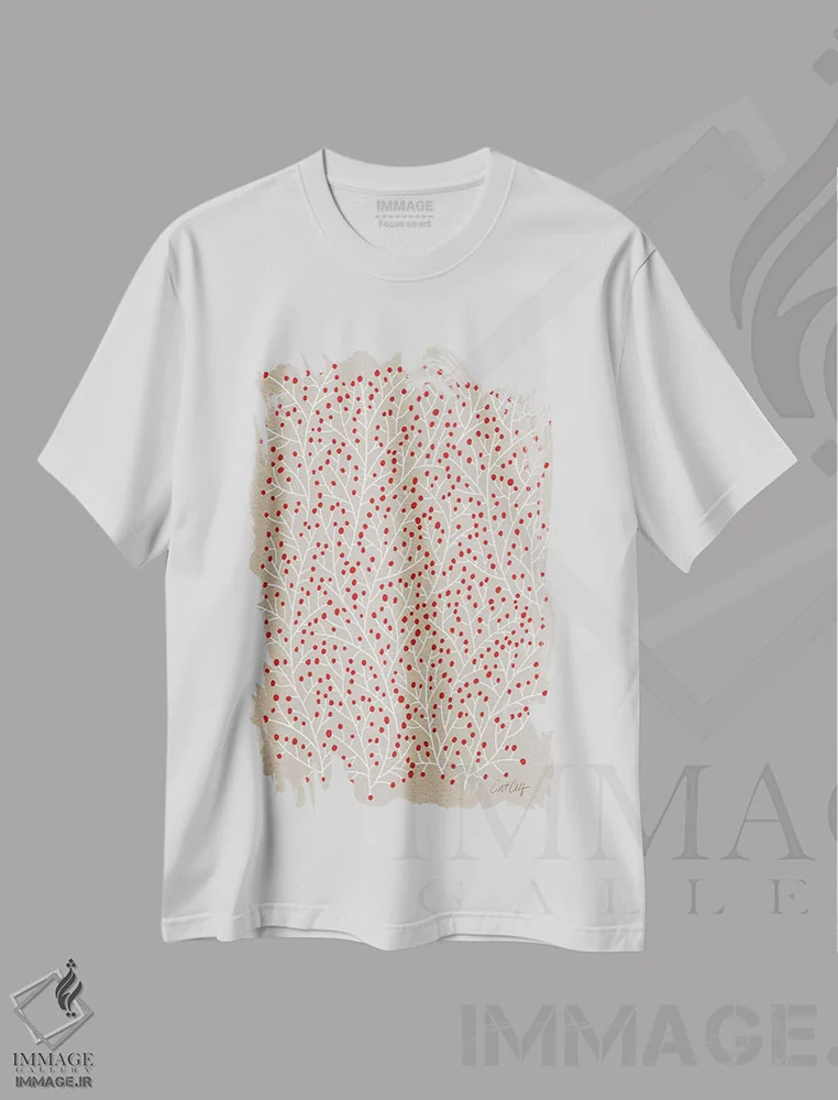 تیشرت سفید طرح دار شاخه های بری قرمز و خاکی، تزئینی اثر کت کوکیلت | فروشگاه ایماژ
