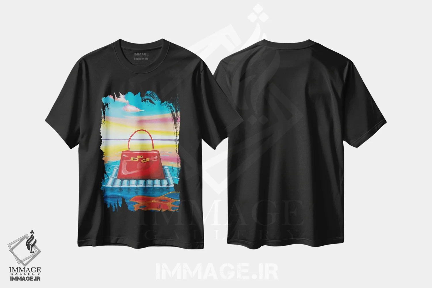 تیشرت مشکی طرح دار کِلی روی قایق بادی شناور، هنر فاخر معاصر اثر سیسی گیدی | immage.ir