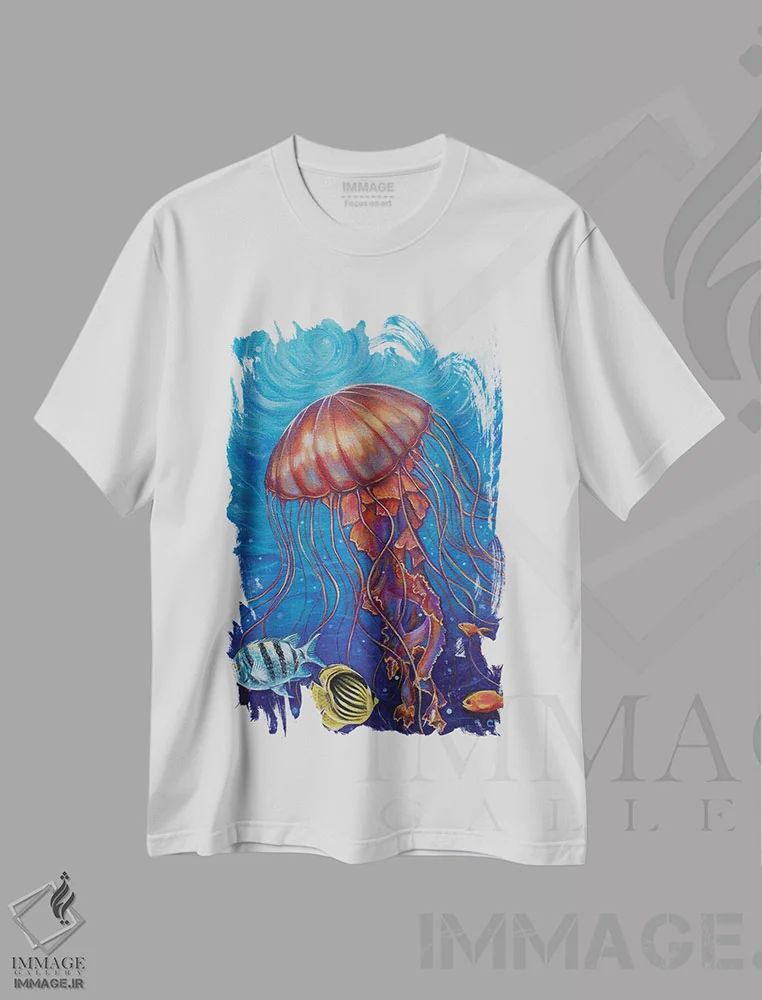 تیشرت سفید طرح دار عروس دریایی، دکور ساحلی اثر سیندی دودس | immage.ir