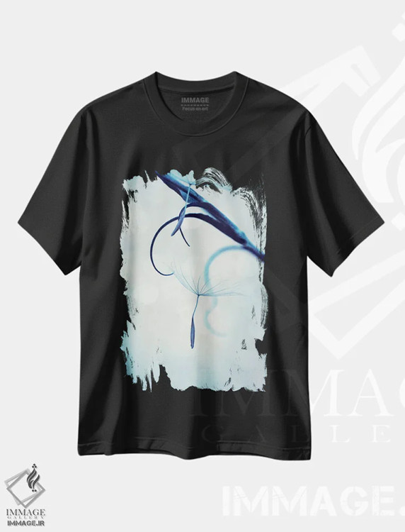 تیشرت مشکی طرح دار شناور بودن، مدیوم اثر کلودیا دروسرت | immage.ir