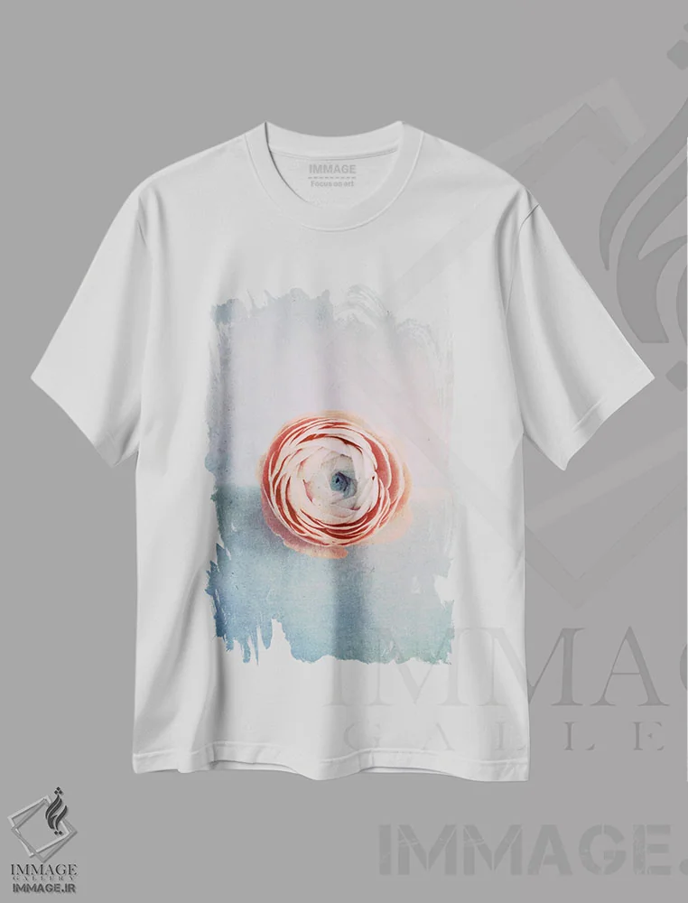 تیشرت سفید طرح دار خیالبافی، مدیوم اثر کلودیا دروسرت | immage.ir