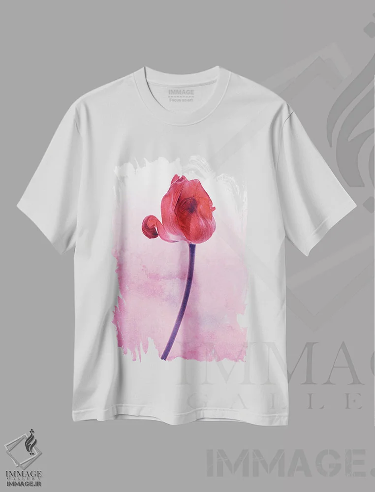 تیشرت سفید طرح دار لاله قرمز، تزئینی اثر کلودیا دروسرت | فروشگاه ایماژ