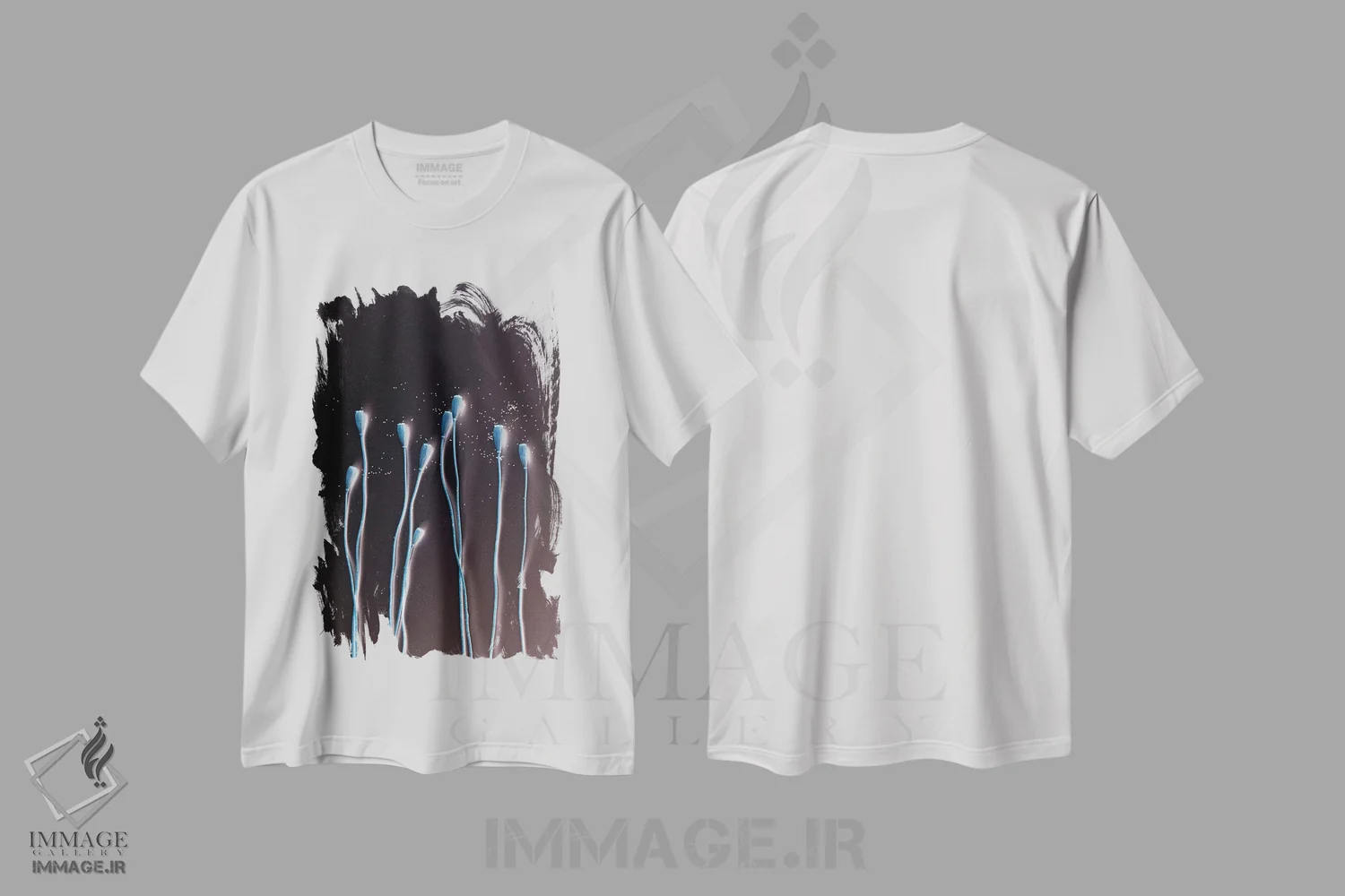 تیشرت سفید طرح دار خشخاش در آبی، تزئینی اثر کلودیا دروسرت | immage.ir