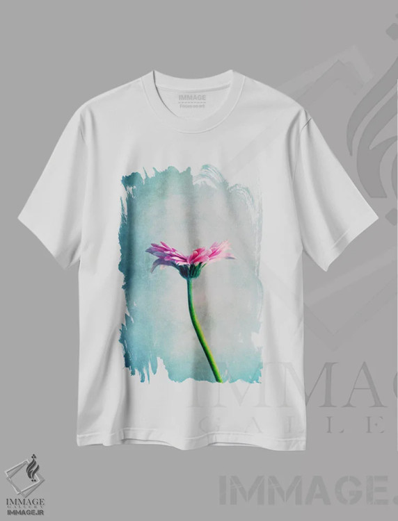 تیشرت سفید طرح دار مارگریت، مدیوم اثر کلودیا دروسرت | immage.ir