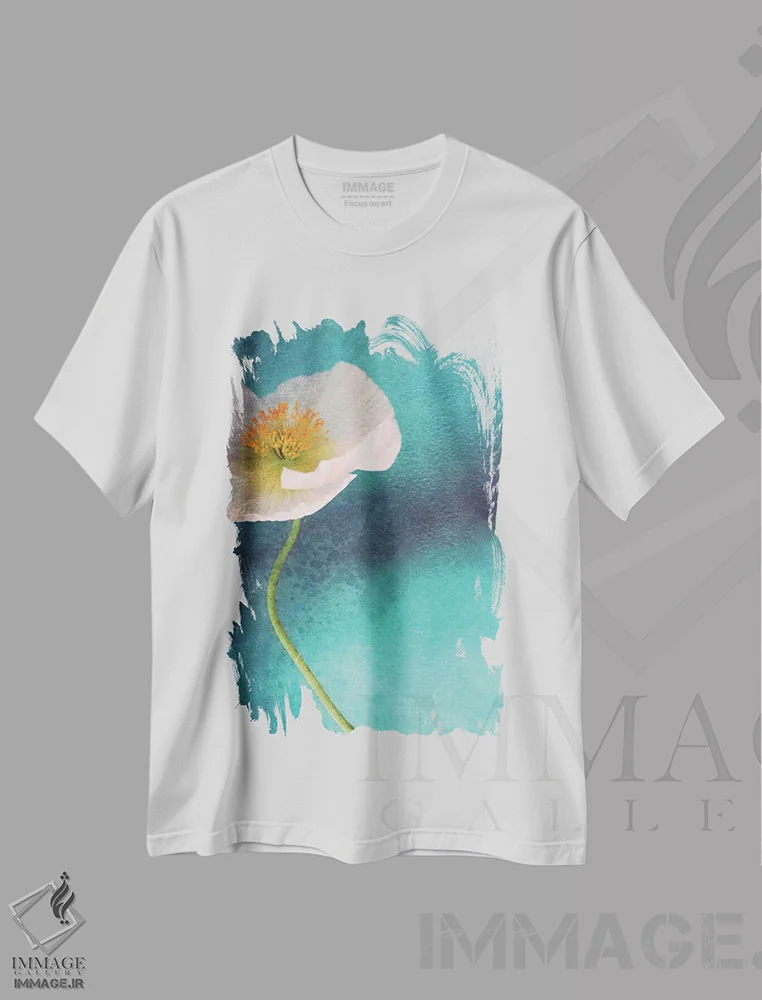 تیشرت سفید طرح دار شقایق آبی، مدیوم اثر کلودیا دروسرت | فروشگاه ایماژ
