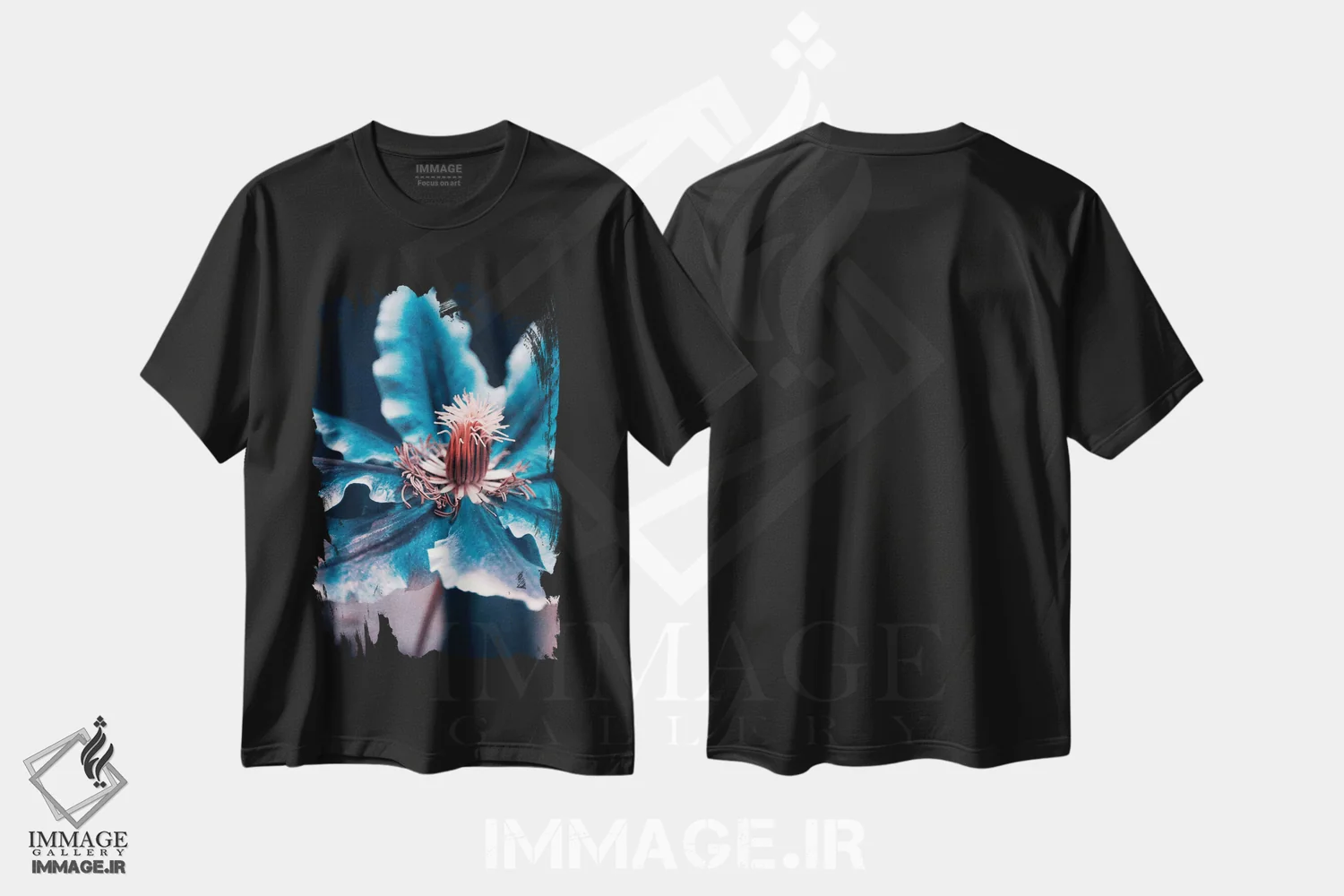 تیشرت مشکی طرح دار آبی عمیق، عکاسی ماکرو اثر کلودیا دروسرت | immage.ir