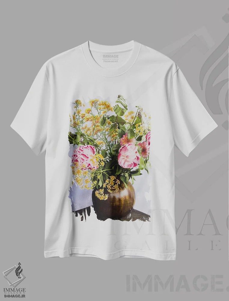 تیشرت سفید طرح دار گل صدتومانی در گلدان، مدیوم اثر شارلوت ادر | immage.ir