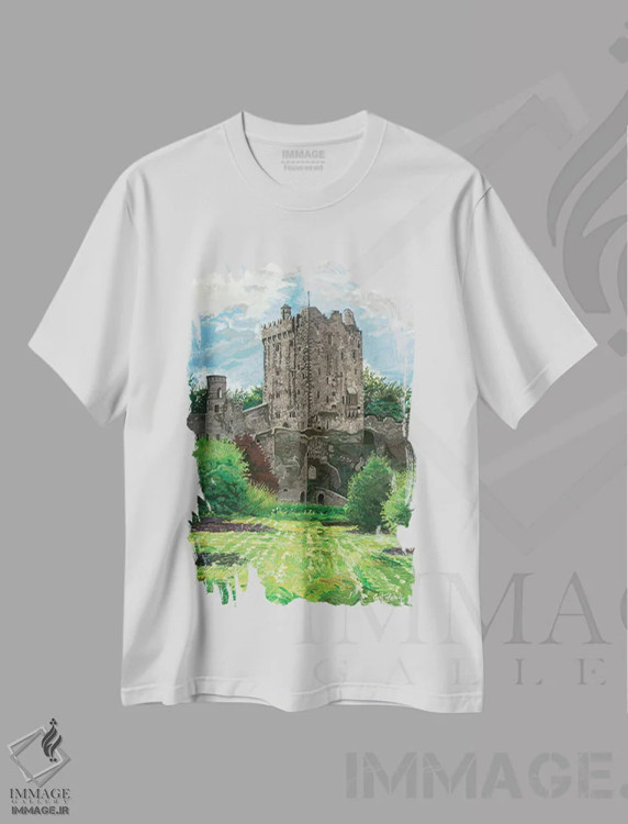 تیشرت سفید طرح دار قلعه بلارنی، هنر فاخر معاصر اثر کرتیس فانک | immage.ir