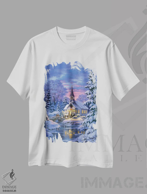 تیشرت سفید طرح دار کلیسای روستایی، دکور تعطیلات اثر کربرت گوتیه | فروشگاه ایماژ