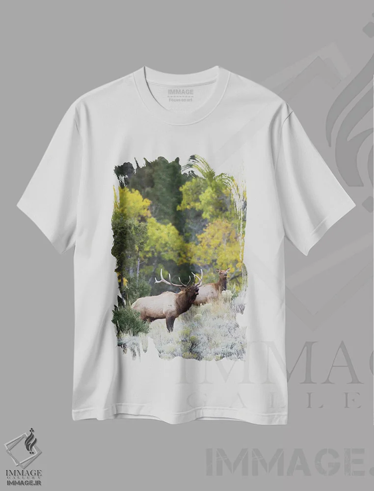 تیشرت سفید طرح دار گوزن نر راکی در حال آوای جفت خواهی، عکاسی ماکرو اثر کن آرچر | فروشگاه ایماژ