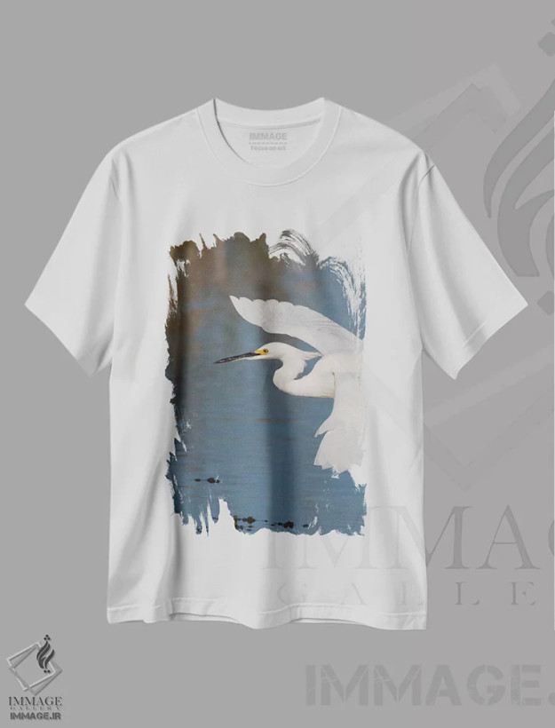 تیشرت سفید طرح دار پرواز اگرت برفی، عکاسی ماکرو اثر کن آرچر | فروشگاه ایماژ