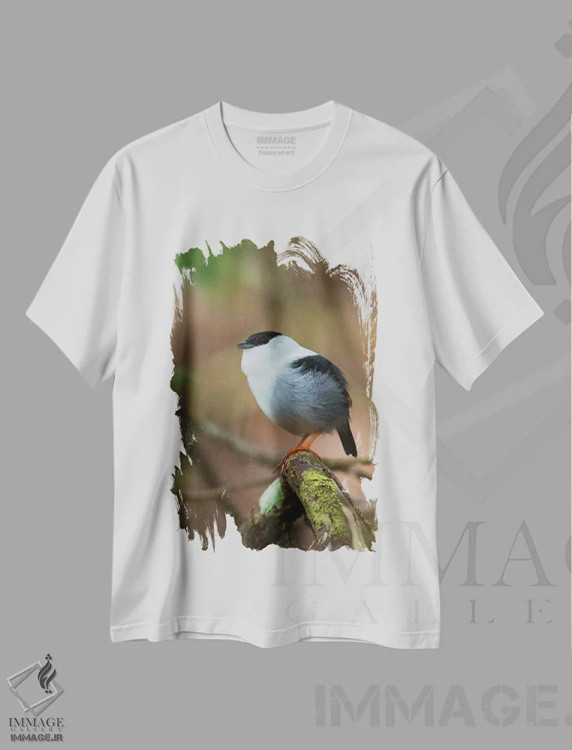 تیشرت سفید طرح دار مناکین سفیدریش، عکاسی ماکرو اثر کن آرچر | immage.ir