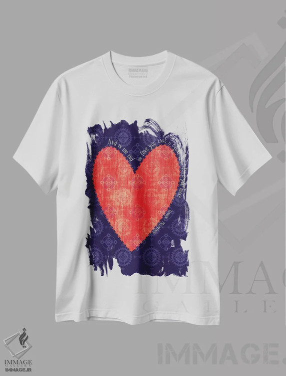 تیشرت سفید طرح دار و در پایان، تزئینی اثر چایا شرادر | immage.ir