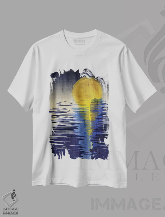 تیشرت سفید طرح دار طلوع ماه، تزئینی اثر چایا شرادر | فروشگاه ایماژ