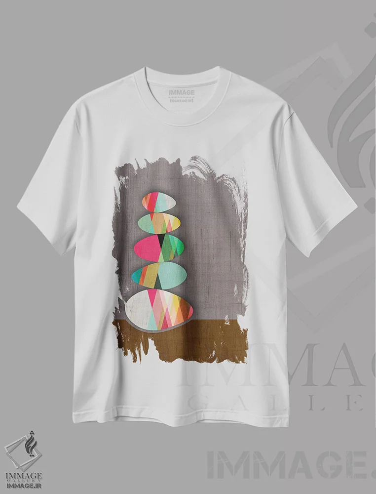 تیشرت سفید طرح دار سنگ ها، تزئینی اثر چایا شرادر | immage.ir