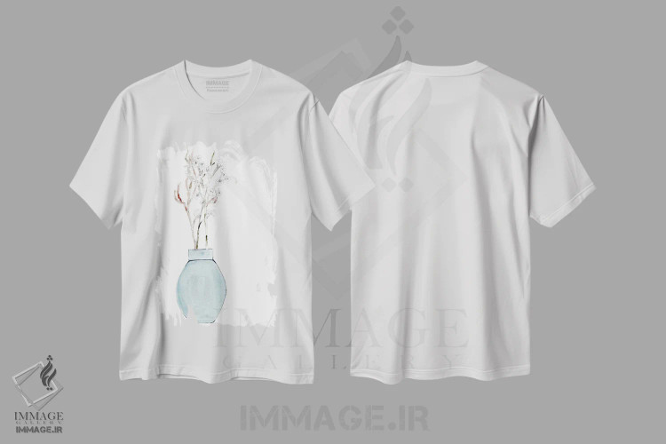 تیشرت سفید طرح دار ساده و آبی، تزئینی اثر مارسی چپمن | immage.ir