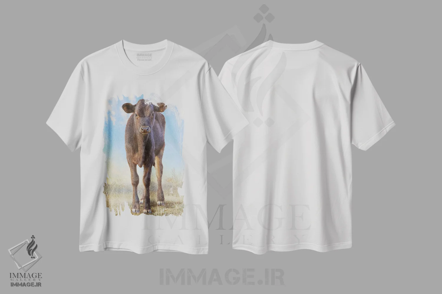 تیشرت سفید طرح دار گوسالهٔ سیاه بامزه، دکور روستایی اثر کریستوفر وست | فروشگاه ایماژ