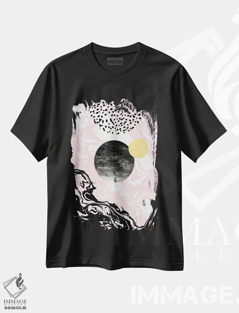 تیشرت مشکی طرح دار "ناتالیا" اثر شارلوت وینتر | فروشگاه ایماژ