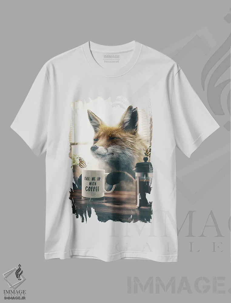 تیشرت سفید طرح دار روباه با قهوه، هنر دیجیتال اثر آدام کازینز | immage.ir