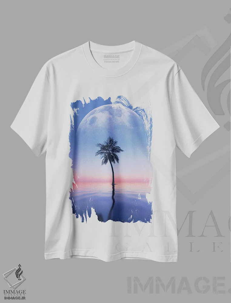 تیشرت سفید طرح دار نخل تنها، دکور ساحلی اثر آدام کازینز | فروشگاه ایماژ