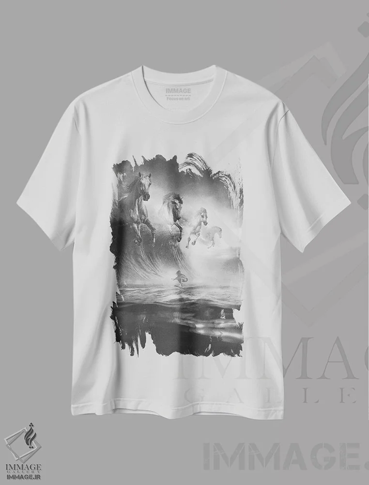 تیشرت سفید طرح دار اسب های سفید، دکوراسیون جایگزین اثر آدام کازینز | فروشگاه ایماژ