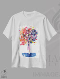 تیشرت سفید طرح دار زن با گل ها، دکور معاصر اثر کریتیو اینگرید | immage.ir