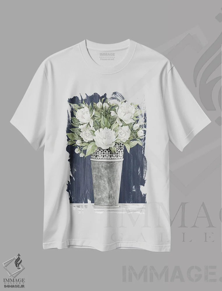 تیشرت سفید طرح دار قوطی سوراخ شده با گل های سفید، دکور معاصر اثر سیندی جیکوبز | فروشگاه ایماژ