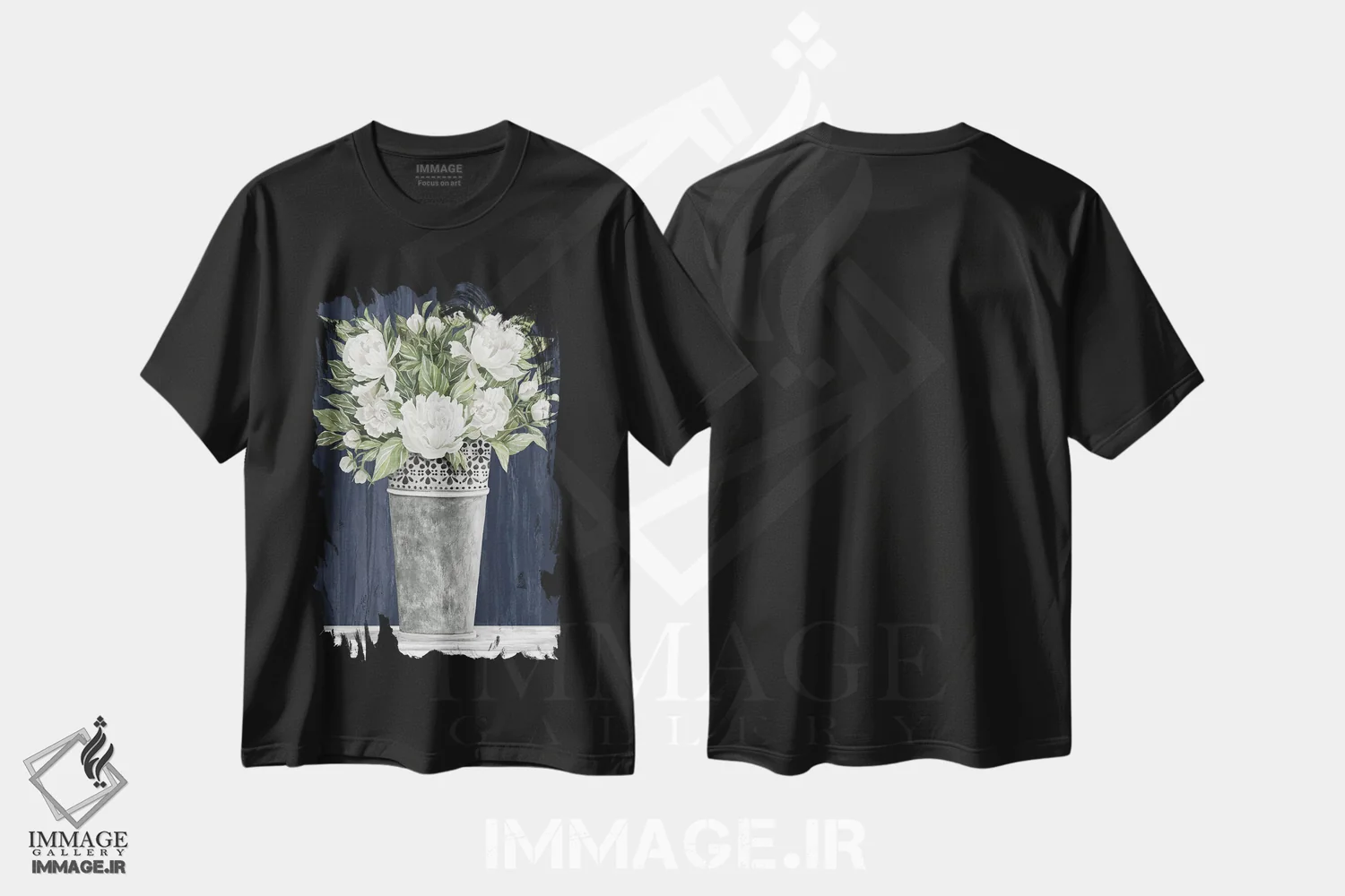 تیشرت مشکی طرح دار قوطی سوراخ شده با گل های سفید، دکور معاصر اثر سیندی جیکوبز | immage.ir