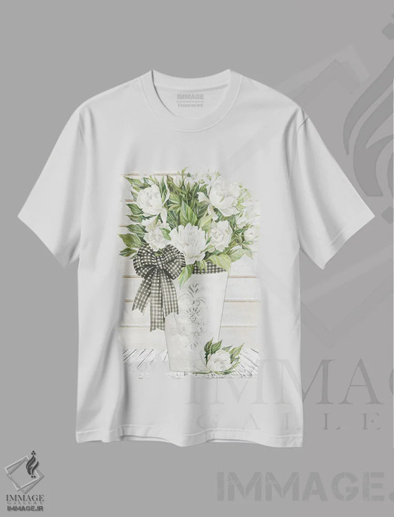 تیشرت سفید طرح دار گل های پئونی سفید، دکور روستایی اثر سیندی جیکوبز | immage.ir