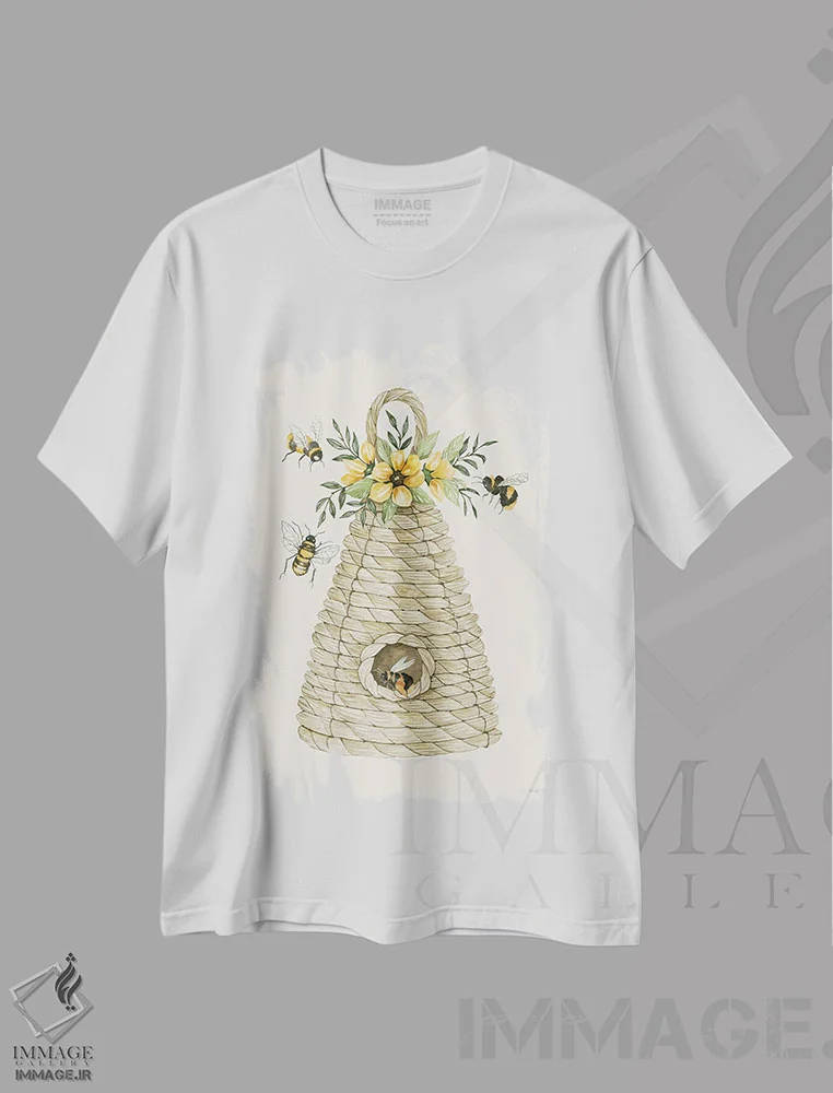 تیشرت سفید طرح دار خانهٔ کندوی عسل، دکور روستایی اثر سیندی جیکوبز | فروشگاه ایماژ