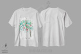 تیشرت سفید طرح دار برجستگی گلی شمارهٔ دو، دکور بوهمی اثر سیندی جیکوبز | فروشگاه ایماژ