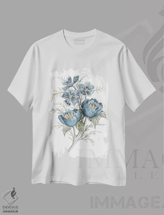 تیشرت سفید طرح دار صدتومانی های آبی گیاهی، دکور روستایی اثر سیندی جیکوبز | فروشگاه ایماژ