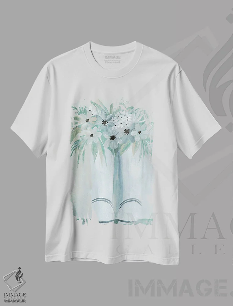 تیشرت سفید طرح دار گل های کلبه ای شمارهٔ دو، دکور معاصر اثر سیندی جیکوبز | فروشگاه ایماژ