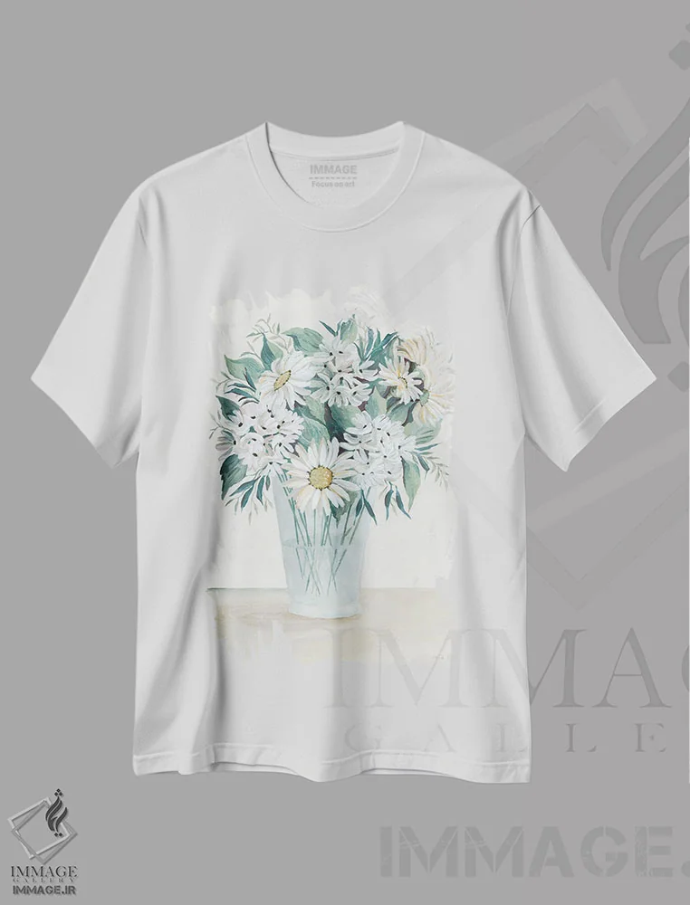 تیشرت سفید طرح دار شادیِ گل مروارید، دکور معاصر اثر سیندی جیکوبز | immage.ir