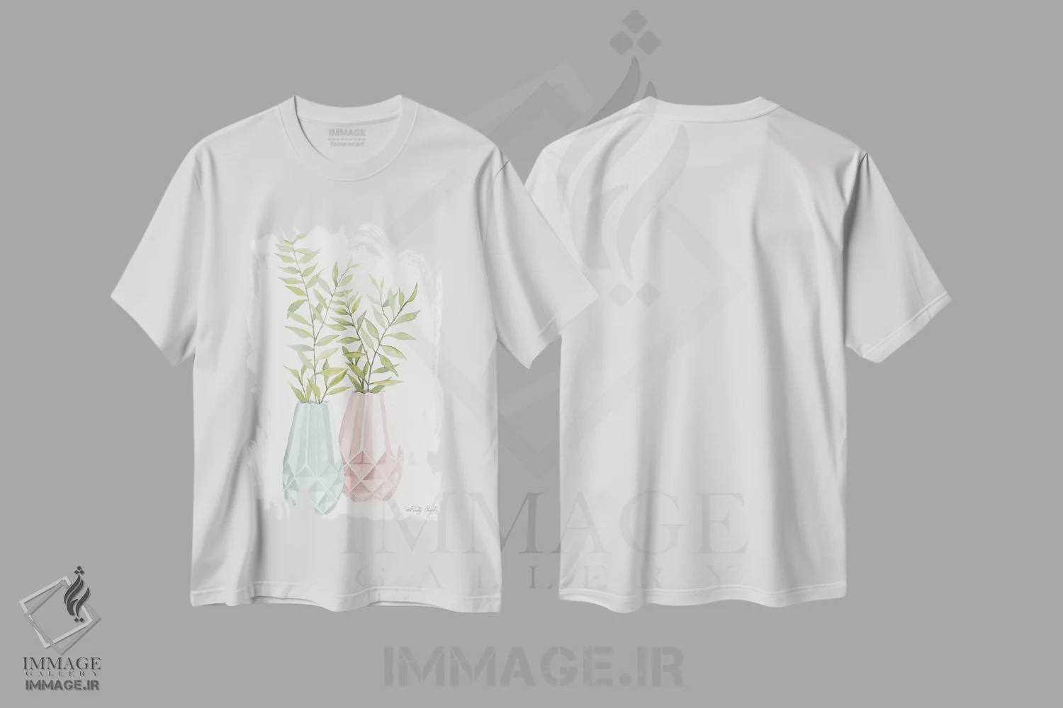 تیشرت سفید طرح دار گلدان هندسی پاستل شمارهٔ یک، تزئینی اثر سیندی جیکوبز | immage.ir