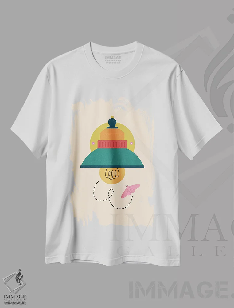 تیشرت سفید طرح دار پروانه به سمت نور، تزئینی اثر کارمن جابیر | immage.ir