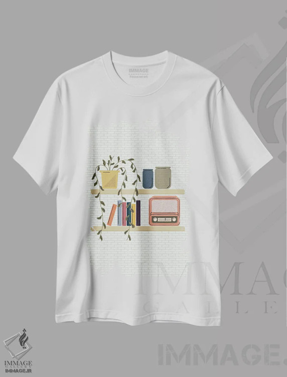 تیشرت سفید طرح دار روی قفسه گذاشته شد، تزئینی اثر کارمن جابیر | immage.ir