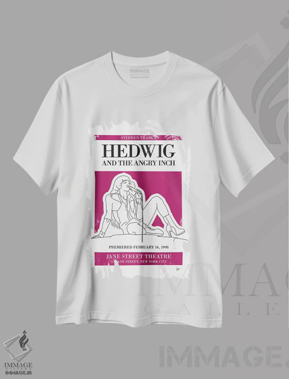 تیشرت سفید طرح دار پوستر موزیکال هدویگ و اینچ عصبانی من، تزئینی اثر چانکونگ | immage.ir