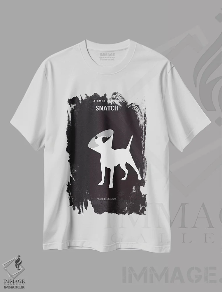 تیشرت سفید طرح دار پوستر مینیمال فیلم قاپ زنی، هنر دیجیتال سیاه و سفید اثر چانکونگ | immage.ir