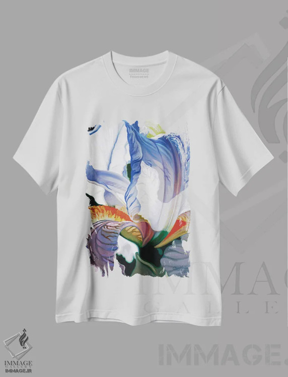 تیشرت سفید طرح دار زنبق آبی، هنر فاخر معاصر اثر کلویی هدن | فروشگاه ایماژ