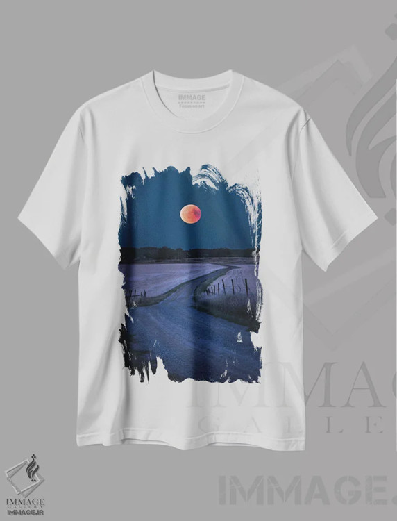 تیشرت سفید طرح دار ماه خونین ۲۰۱۸، مدیوم اثر کریستین لیندستن | immage.ir