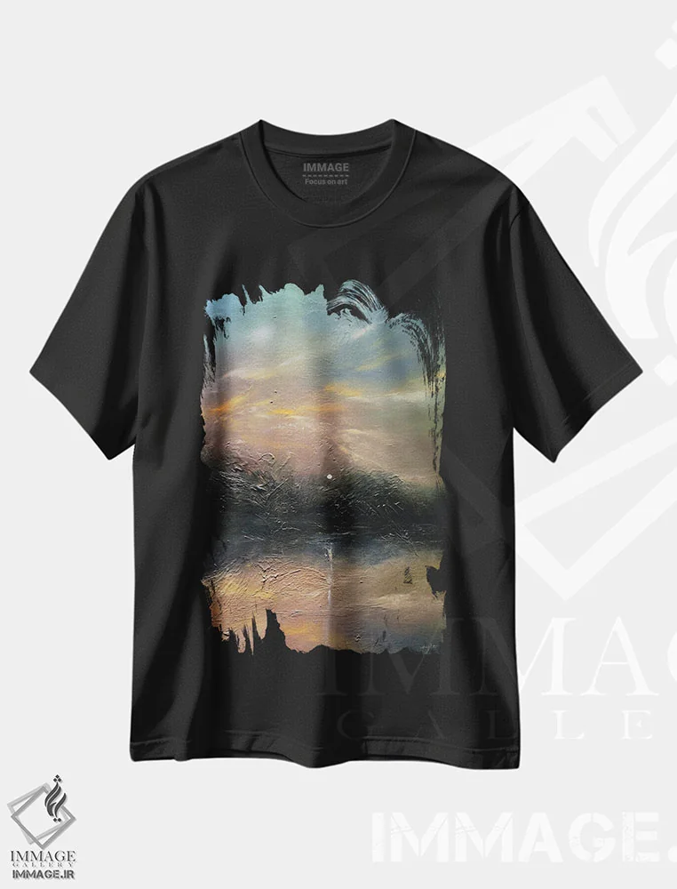 تیشرت مشکی طرح دار گرگ و میش پرده خود را می اندازد اثر کریستوفر لیتر | فروشگاه ایماژ