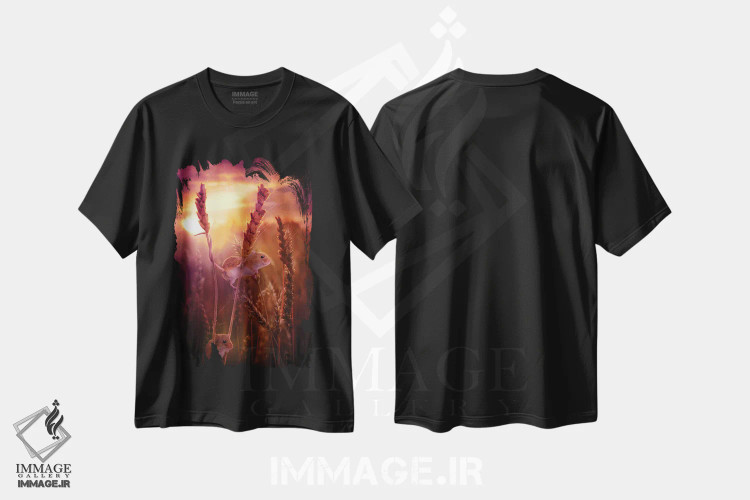 تیشرت مشکی طرح دار اینجا و آنجا، هنر دیجیتال اثر کلودیا مک کینی | فروشگاه ایماژ