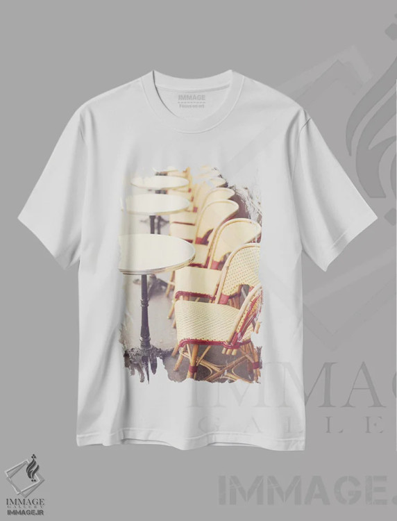 تیشرت سفید طرح دار کافهٔ پاریس، مدیوم اثر کارولین مینت | immage.ir