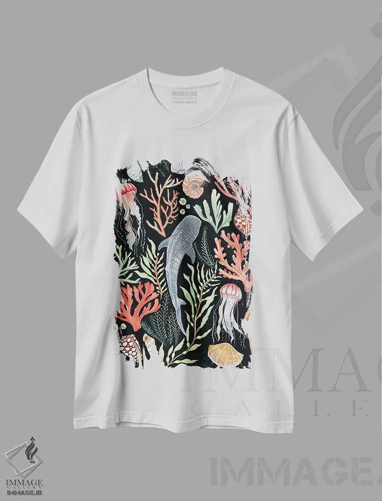 تیشرت سفید طرح دار کوسه نهنگ، دکور ساحلی اثر کلارا مک آلیستر | immage.ir