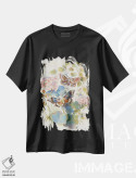تیشرت مشکی طرح دار شب پره گل دار شمعدانی، تزئینی اثر کلارا مک آلیستر | فروشگاه ایماژ