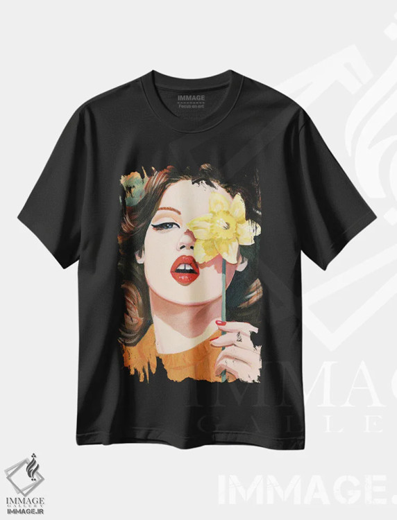 تیشرت مشکی طرح دار زنبق، هنر فاخر معاصر اثر کتی مینگوس | فروشگاه ایماژ